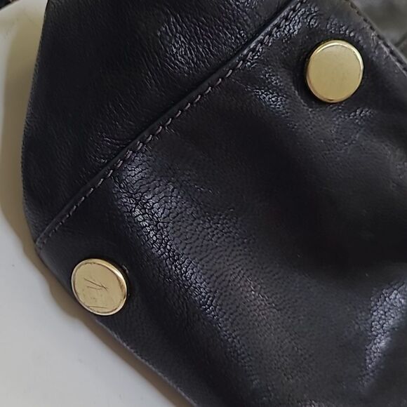 FOSSIL EXPANDABLE ZIP LEATHER BLACK TRIANGLE PURSE SHOULDER TRAVEL BAG - Picture 15 of 15